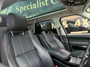 2017 Land Rover Range Rover 3.0 Td V6 Vogue in Black — image 3