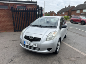 2008 Toyota Yaris 1.0 Vvt-I T2 in Silver — image 3