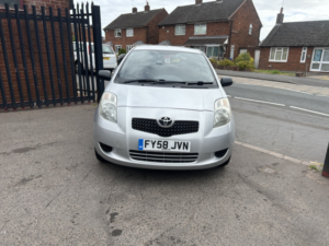 2008 Toyota Yaris 1.0 Vvt-I T2 in Silver — image 4