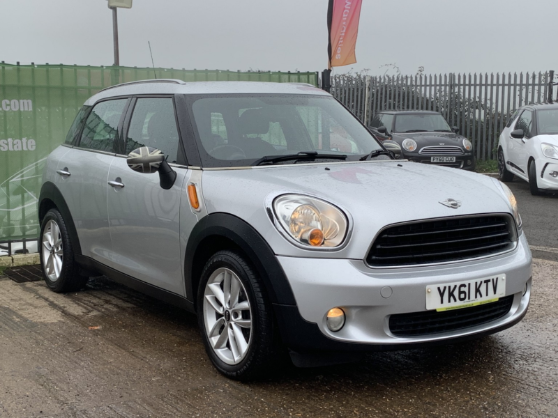2011 MINI Countryman 1.6 One Countryman in Silver — image 1