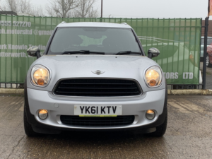 2011 MINI Countryman 1.6 One Countryman in Silver — image 2