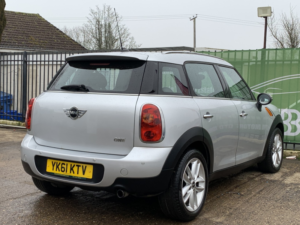 2011 MINI Countryman 1.6 One Countryman in Silver — image 4