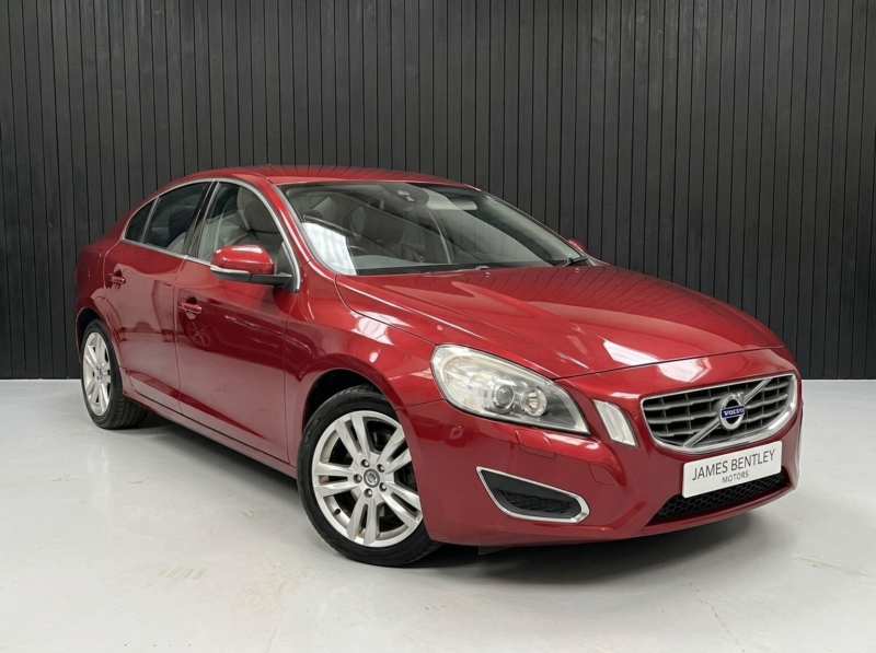 2011 Volvo S60 2.4 D5 Se Lux Geartronic Euro 5 4dr in Red — image 1