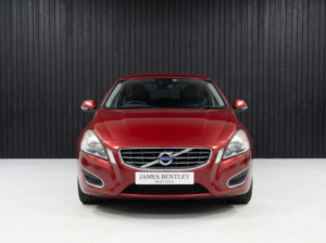 2011 Volvo S60 2.4 D5 Se Lux Geartronic Euro 5 4dr in Red — image 2