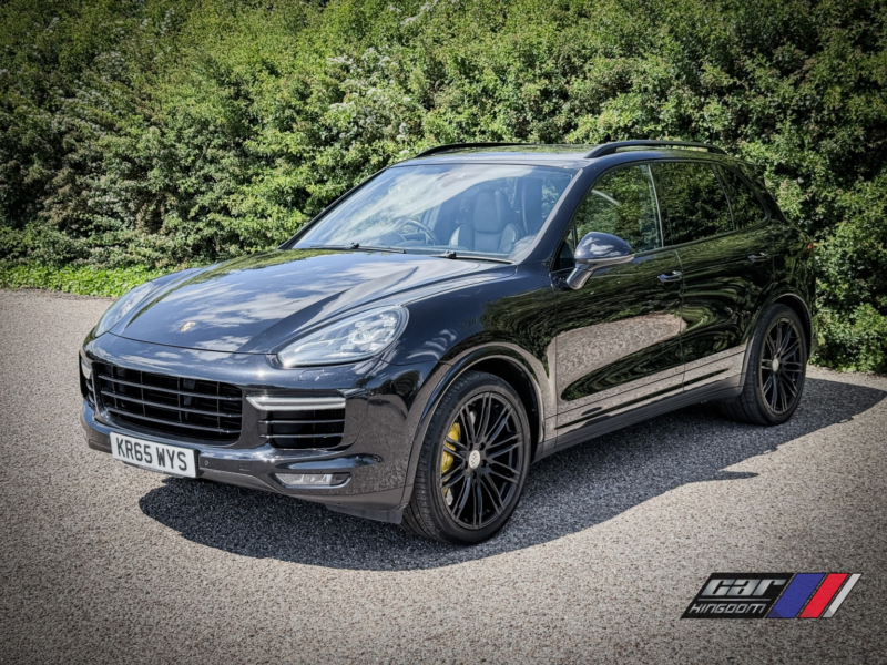 2015 Porsche Cayenne 4.8 T V8 Turbo S in Black — image 1