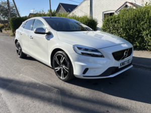 2017 Volvo V40