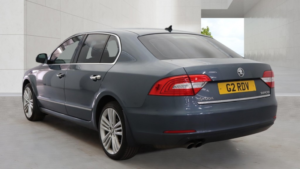2014 Skoda Superb 2.0 Tdi Elegance in Grey — image 6