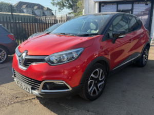2016 Renault Captur 1.2 Tce Energy Signature Nav Auto Euro 6 (s/s) 5dr in Red — image 3