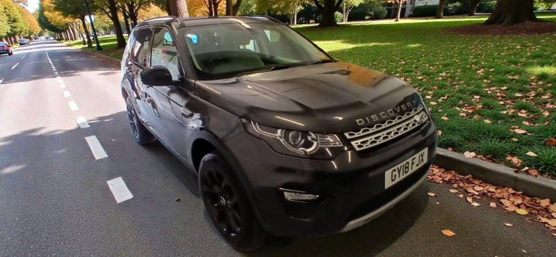 2018 Land Rover Discovery Sport 2.0 Td4 Hse Auto 4WD Euro 6 (s/s) 5dr in Grey — image 1