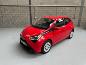 2020 Toyota Aygo 1.0 Vvt-I X-Play Euro 6 5dr in Red — image 4
