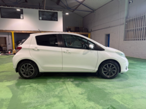 2012 Toyota Yaris 1.3 Dual Vvt-I Tr in Grey — image 4