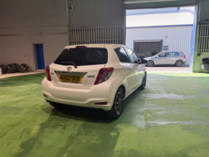 2012 Toyota Yaris 1.3 Dual Vvt-I Tr in Grey — image 6
