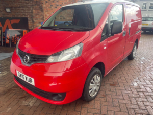 2016 Nissan Nv200 1.5 Dci Acenta Swb Euro 5 6dr (ac) in Red — image 2