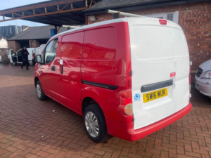 2016 Nissan Nv200 1.5 Dci Acenta Swb Euro 5 6dr (ac) in Red — image 4