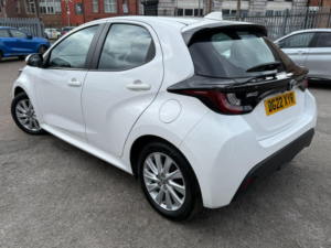 2022 Toyota Yaris 1.5 Vvt-H Icon in White — image 4