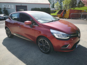 2017 Renault Clio 1.5 Dynamique S Nav Dci 90 in Red — image 2