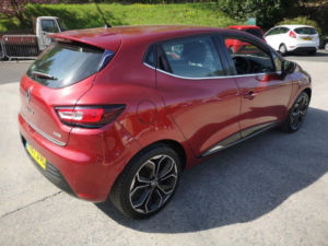 2017 Renault Clio 1.5 Dynamique S Nav Dci 90 in Red — image 4
