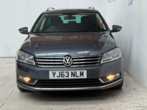 2013 Volkswagen Passat 2.0 Tdi Bluemotion Tech Highline Euro 5 (s/s) 5dr in Grey — image 2