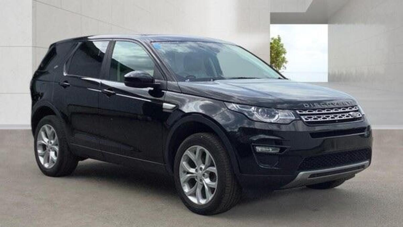 2016 Land Rover Discovery Sport 2.0 Td4 Hse 4WD Euro 6 (s/s) 5dr in Black — image 1