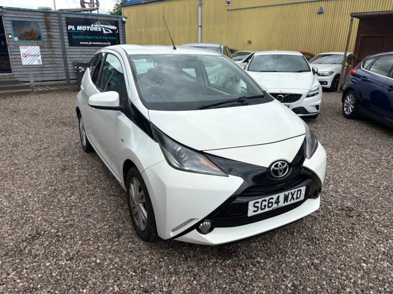 2014 Toyota Aygo 1.0 Vvt-I X-Pression Hatchback 5dr Petrol Manual Euro 5 Euro 5 (68 Ps) in White — image 1
