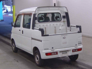 2010 Daihatsu Hijet Cargo 4d Deck Van in White — image 6