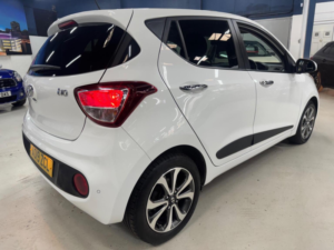 2019 Hyundai I10 1.2 Premium Se Auto Euro 6 5dr in White — image 4