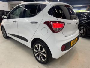 2019 Hyundai I10 1.2 Premium Se Auto Euro 6 5dr in White — image 5