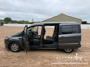 2019 Ford Grand Tourneo Connect 1.5 Ecoblue Titanium in Grey — image 5