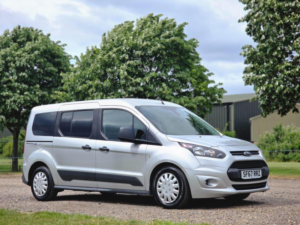 2017 Ford Grand Tourneo Connect 1.5 Tdci Zetec Powershift Euro 6 (s/s) 5dr in Silver — image 2