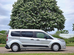 2017 Ford Grand Tourneo Connect 1.5 Tdci Zetec Powershift Euro 6 (s/s) 5dr in Silver — image 4
