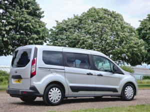 2017 Ford Grand Tourneo Connect 1.5 Tdci Zetec Powershift Euro 6 (s/s) 5dr in Silver — image 6