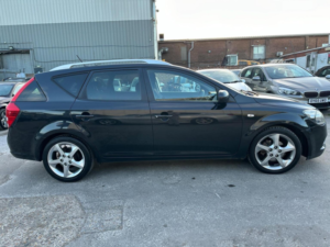 2011 Kia Ceed 1.6 Crdi 3 Sports Wagon Auto Euro 5 5dr in Black — image 5