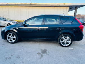 2011 Kia Ceed 1.6 Crdi 3 Sports Wagon Auto Euro 5 5dr in Black — image 6
