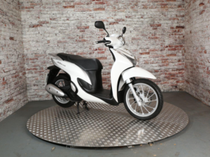 2023 Honda Sh Mode 125 in White — image 3
