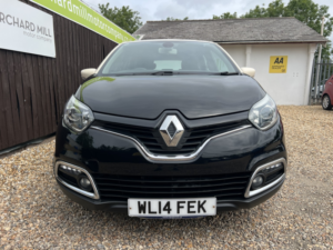 2014 Renault Captur 0.9 Dynamique Medianav Tce 90 Stop & Start in Black — image 2