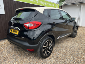 2014 Renault Captur 0.9 Dynamique Medianav Tce 90 Stop & Start in Black — image 6