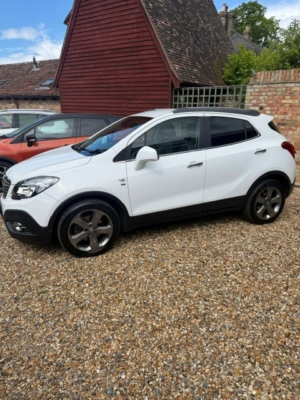 2013 Vauxhall Mokka 1.7 Cdti Se in White — image 2