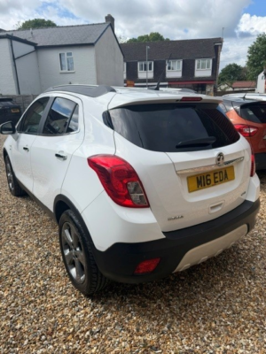 2013 Vauxhall Mokka 1.7 Cdti Se in White — image 4