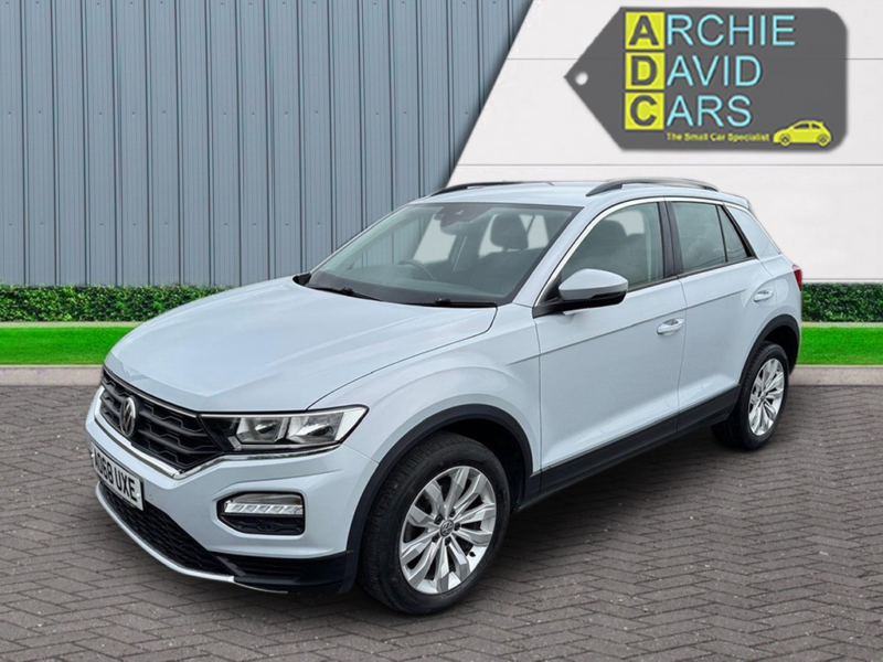 2018 Volkswagen T-Roc 1.5 Tsi Evo Se in Silver — image 1