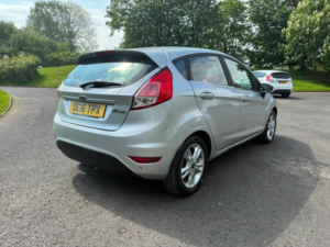 2016 Ford Fiesta 1.25 Zetec Hatchback 5dr Petrol Manual Euro 6 (82 Ps) in Silver — image 4