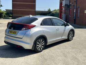 2014 Honda Civic 1.6 I-Dtec Sr in Silver — image 3