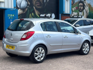 2007 Vauxhall Corsa 1.4i 16v Design 5dr (a/c) in Silver — image 5