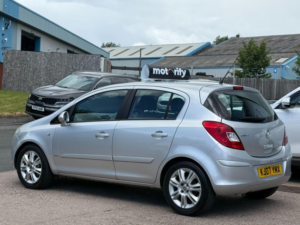 2007 Vauxhall Corsa 1.4i 16v Design 5dr (a/c) in Silver — image 6