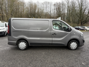 2018 Vauxhall Vivaro 1.6 Cdti 2700 Biturbo Ecotec Sportive in Grey — image 4