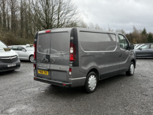 2018 Vauxhall Vivaro 1.6 Cdti 2700 Biturbo Ecotec Sportive in Grey — image 6