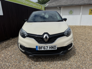 2017 Renault Captur 0.9 Dynamique Nav Tce 90 in White — image 2