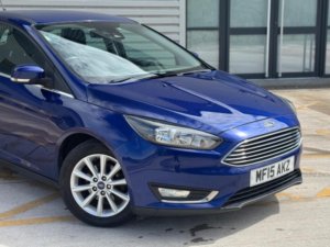2015 Ford Focus 1.6 Tdci Titanium Euro 5 (s/s) 5dr in Blue — image 2