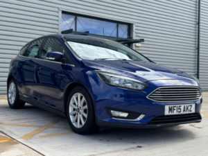 2015 Ford Focus 1.6 Tdci Titanium Euro 5 (s/s) 5dr in Blue — image 4