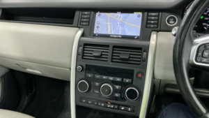 2015 Land Rover Discovery Sport Td4 Hse in Blue — image 5