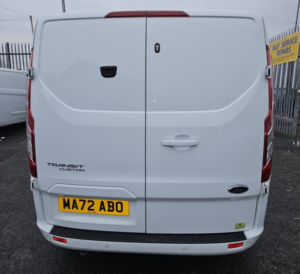 2022 Ford Transit Custom 2.0 Transit Custom Limited Van 300 L1 2.0l Ecoblue 130ps Fwd 6 Speed Manual in White — image 6